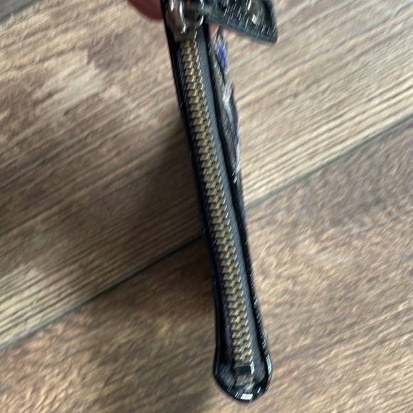 Betsey Johnson Zip Clutch - Picture 4 of 8